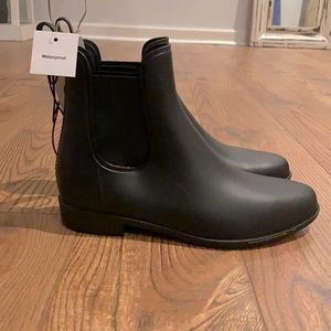 Black rain boots